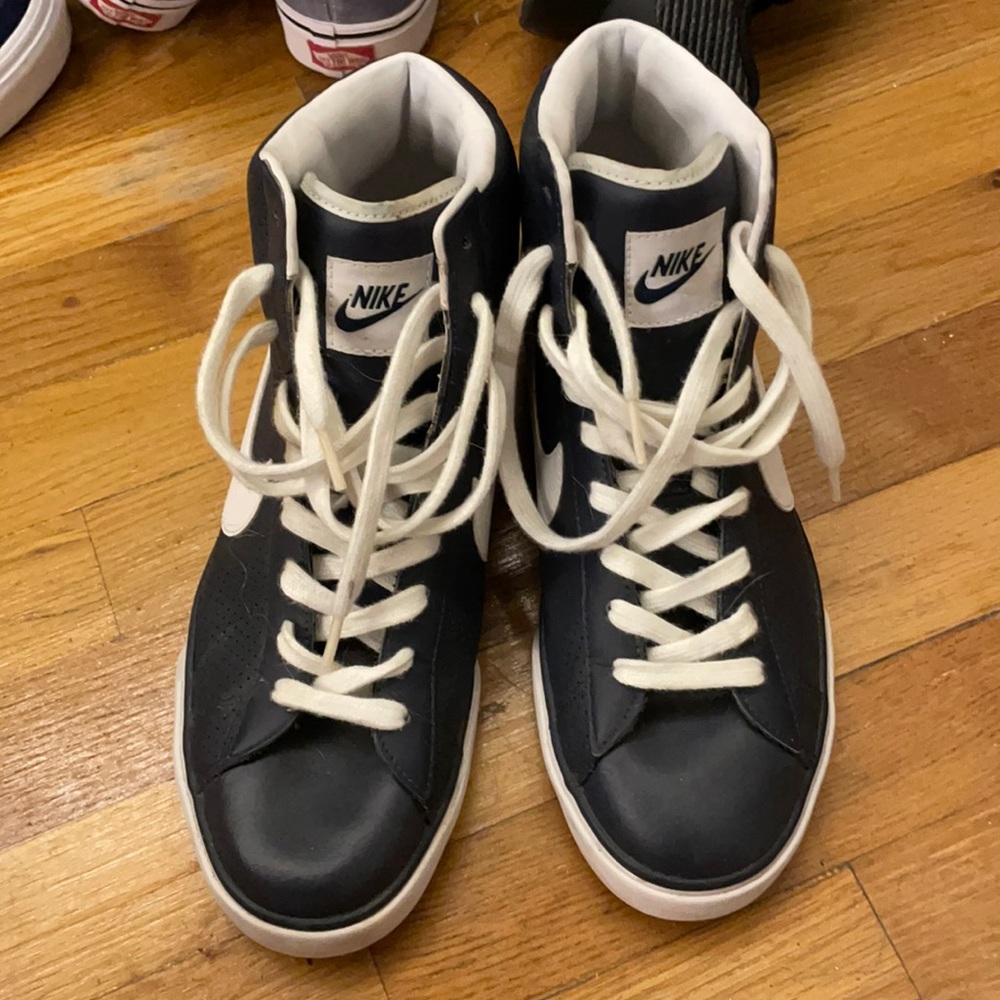 Rare Vintage Nike BRS Basketball/Tennis Shoe